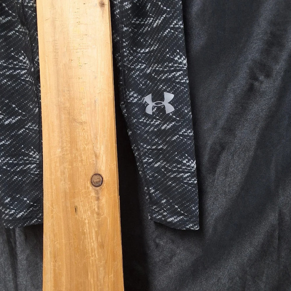 Under Armour Black and gray abstract color youth medium athletic leggings - Picture 4 of 10